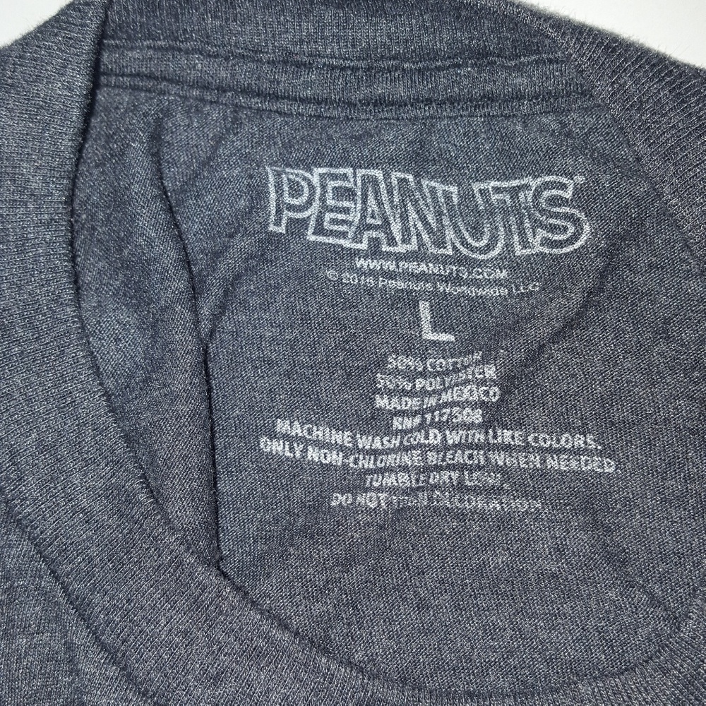 Men's snoopy T shirts - Picture 2 of 2